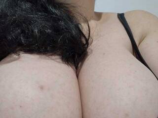 色情视频聊天 Nykyxo