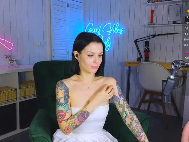 广播屏幕截图 Katherine_Moor