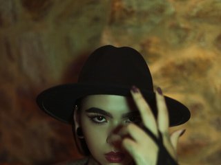 色情视频聊天 PaulinneSmith