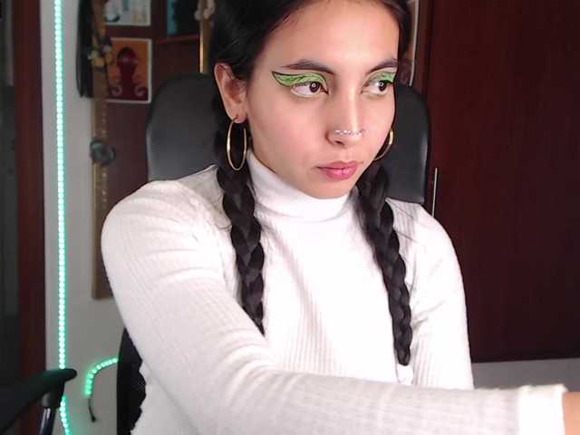 相片 PepperLara #makeup #sexy #colombian #latina #latingirl #bdsm #bigass #prettyface #culogrande #coño #pussy #lovense