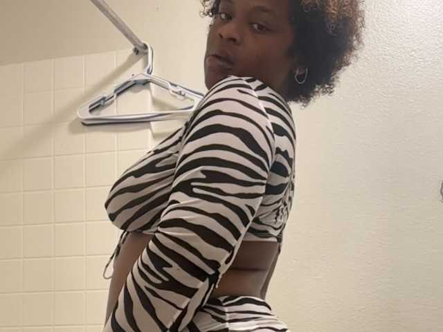 个人资料的照片 prettynthick12