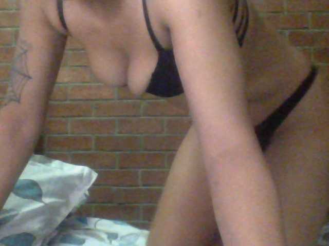 相片 Prettythang shower me tkn will go wild for you 2t0 10 tkns moan for 2 sec 10 2 20 2tkns for 5sec 25 to 35tkns for 10 sec twerk 20 tkns pussy fingering 30 tkns gagging 40 tokens