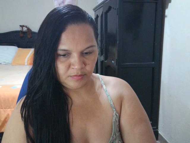 广播屏幕截图 QueenNight