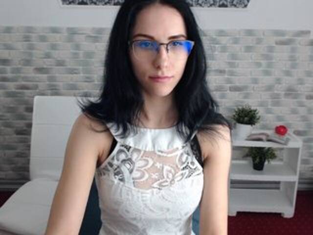 广播屏幕截图 QueenOFhell