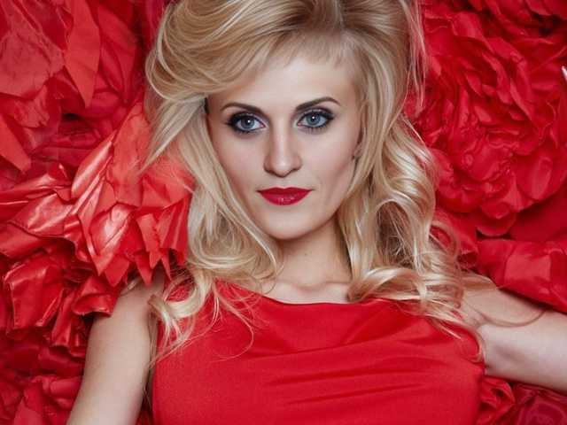 个人资料的照片 N-I-M-F-O-M-A-N-K-A