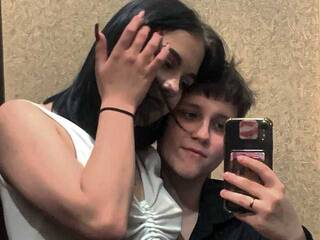 色情视频聊天 Raven-Radiant