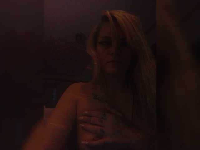 广播屏幕截图 realchichi