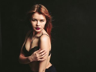 色情视频聊天 RedDoll