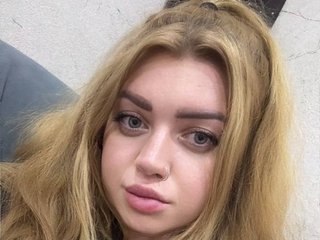 色情视频聊天 RedMadonna