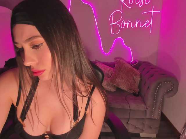 相片 RoiseBonnet ♥ My wet pussy needs a dick, come and fuck me! ♥ IG:@roise_bonnet ♥Cum show ♥ @remain