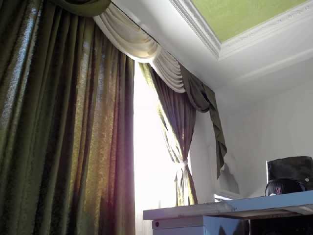 广播屏幕截图 RoxaneFox