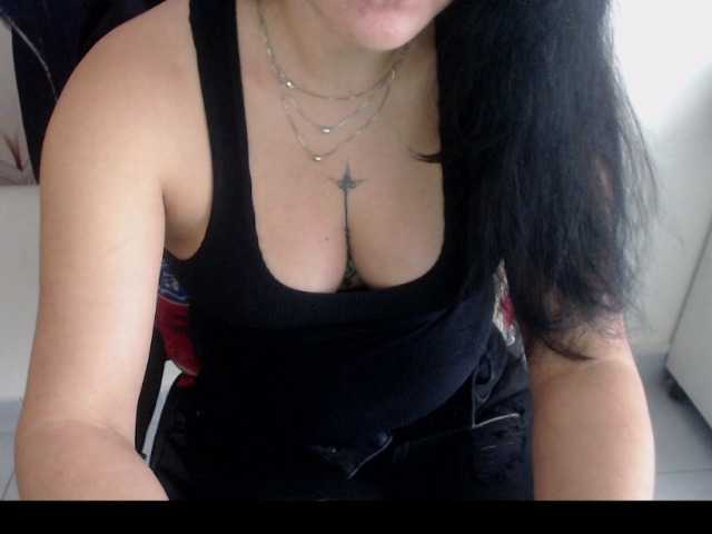 广播屏幕截图 RoxaneFox