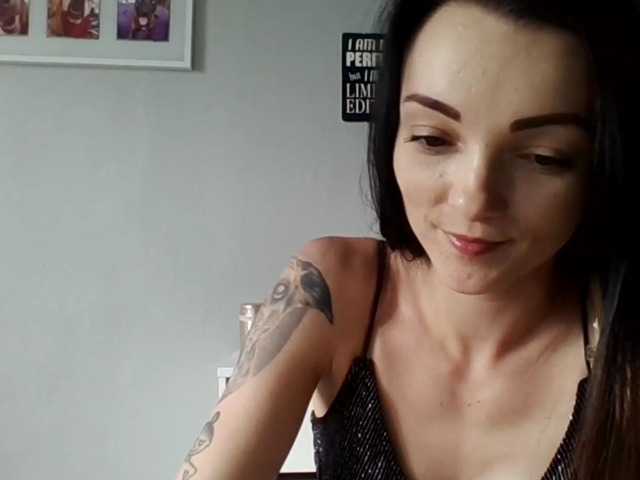 广播屏幕截图 RoxiSexy