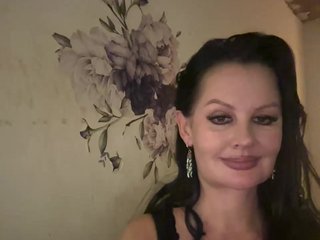 色情视频聊天 RoyalBreasts