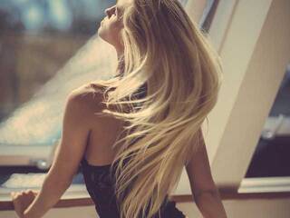 色情视频聊天 Rozarr