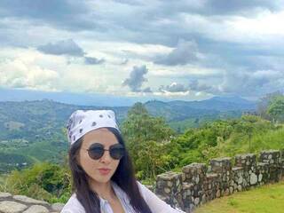 色情视频聊天 SaloRouse