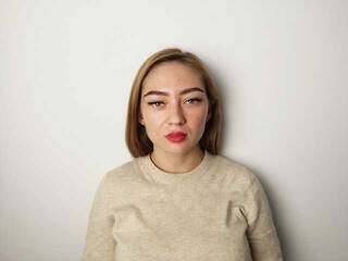 色情视频聊天 SaraVega