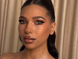 色情视频聊天 Sashaluvv