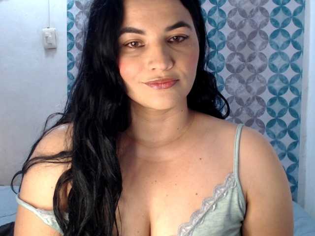 广播屏幕截图 Selenajayz