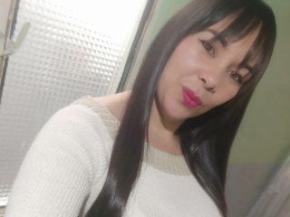 色情视频聊天 SelennaRouss