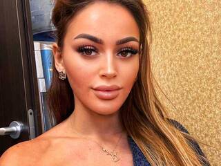 色情视频聊天 Selinnoff