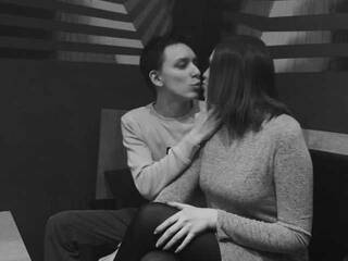 色情视频聊天 Sex-Dealers