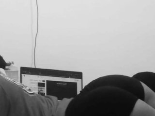 色情视频聊天 Sexxiebaddie2