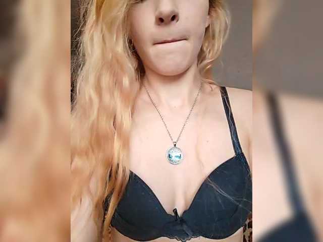 广播屏幕截图 SexyBlondMia