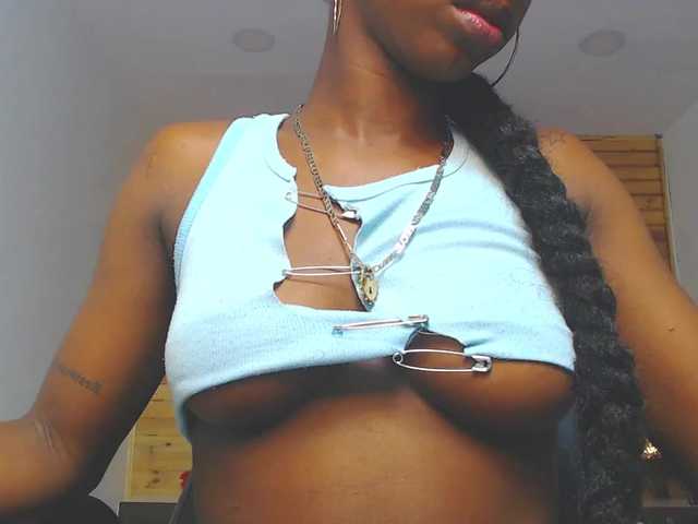 广播屏幕截图 ShaylaSexx