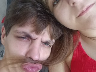 色情视频聊天 HornyLadyAndAndrey