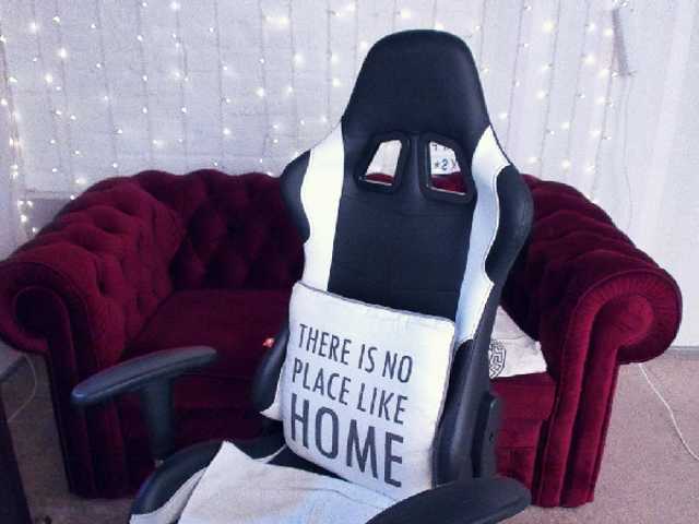 广播屏幕截图 AnasteishaLux