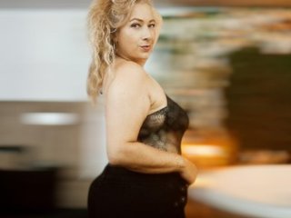 色情视频聊天 sofiacurvy