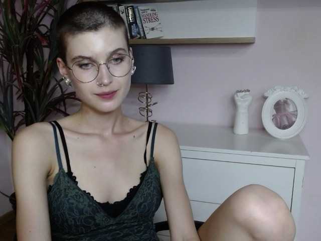 相片 Soft-Sarah #cfnm #teen #hot #sugarbabe #english #german #domina #joi #fantasy #roleplay