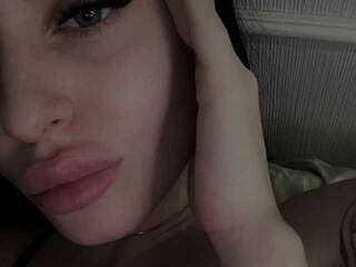 色情视频聊天 Sofy-s