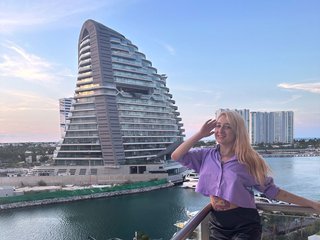 色情视频聊天 Sofydoll420