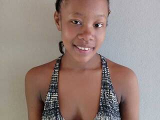 色情视频聊天 Stencyah