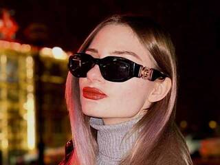 色情视频聊天 _Brightgirl_