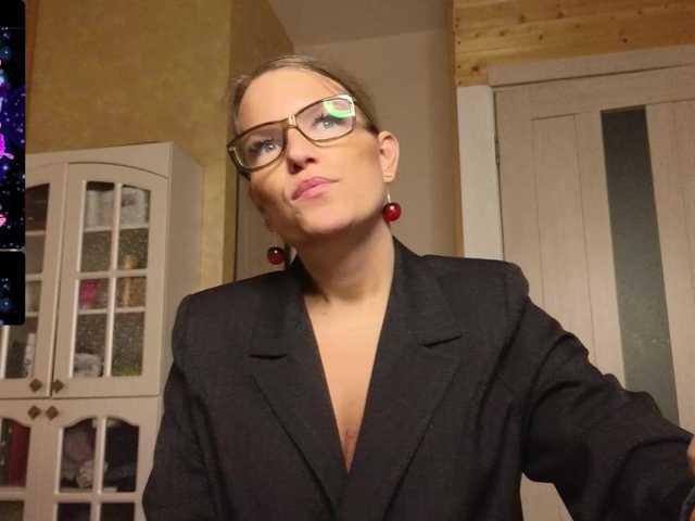 广播屏幕截图 Findom_Lady_Shine