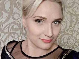 色情视频聊天 SweetRedDeva