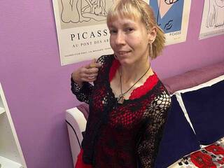 色情视频聊天 Syrelia