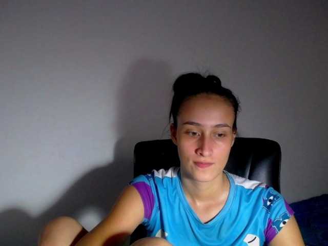 广播屏幕截图 tamaragreysla