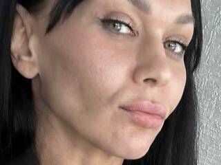 色情视频聊天 TayaDeluxe