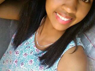 色情视频聊天 Maellah