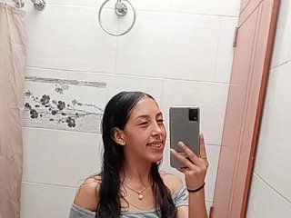 色情视频聊天 tharastiffler