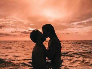 色情视频聊天 Thickness2