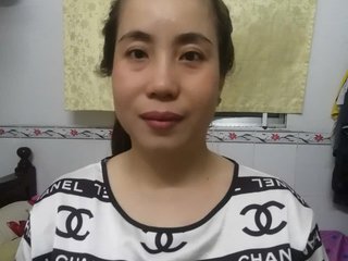 色情视频聊天 Thithi90