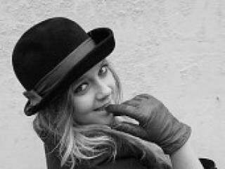 色情视频聊天 tiinna