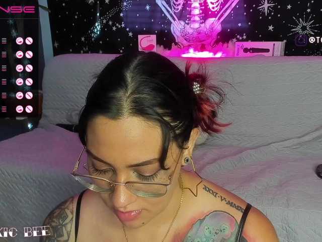 相片 CoralineBee Dont be rude. say Hi #bbw #tattooed #latina #Big