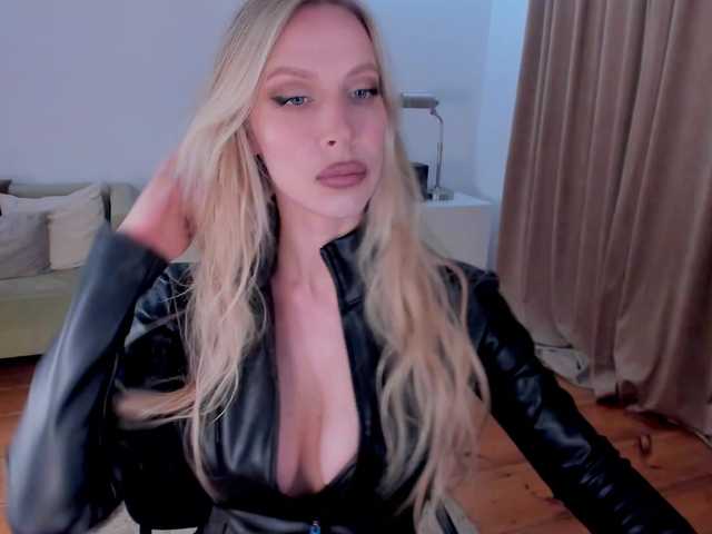 广播屏幕截图 ToxicBlonde