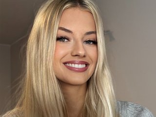 色情视频聊天 TracySexynes